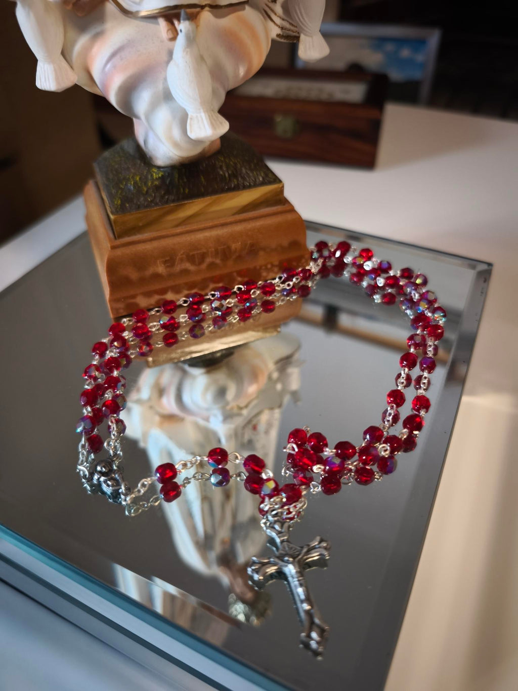 Rosario de Cristal Rojo | Hecho a Mano | Rosario Católico Elegante