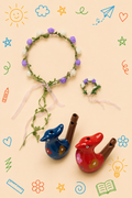 Kit Creativo Educativo - Princesa Medieval | Tiara y pulsera de flores | Pajaritos de agua musicales | Guía práctica para que el adulto acompañe | Accesorios para dibujar y escribir